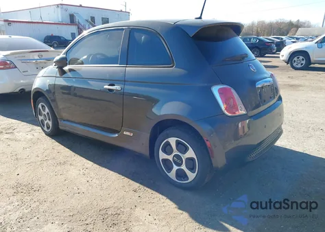 2015 Fiat 500E Battery Electric z USA, uszkodzony, nr VIN 3C3CFFGE2FT741282